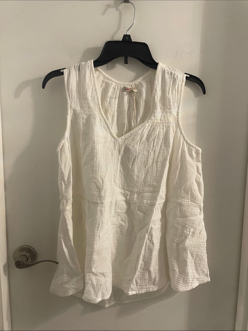 NWT Faherty SMALL White Ainsley Dream Organic Cotton Gauze V-Neck Tank Top $98